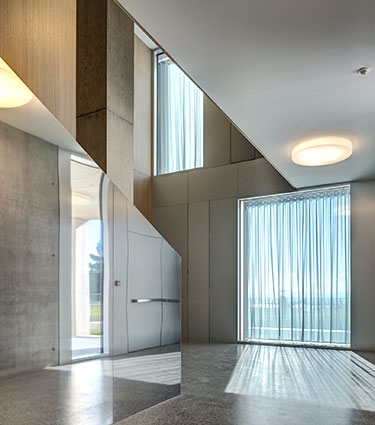 Silent Gliss Electric Tracks with Wave Curtains